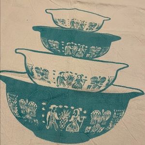 Pyrex Tea Towel-Amish Butterprint